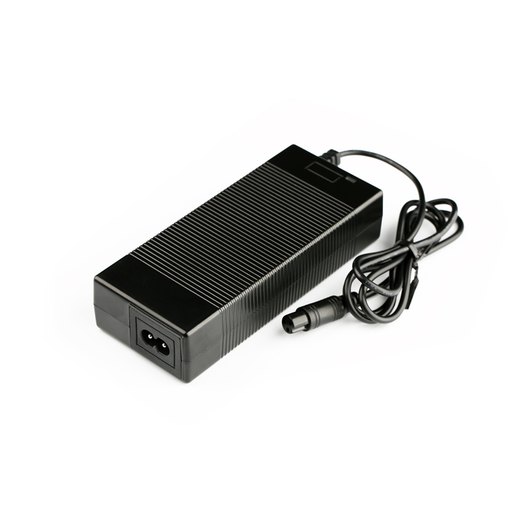 安全，高效，飛天鷹84W電動(dòng)自行車充電器！